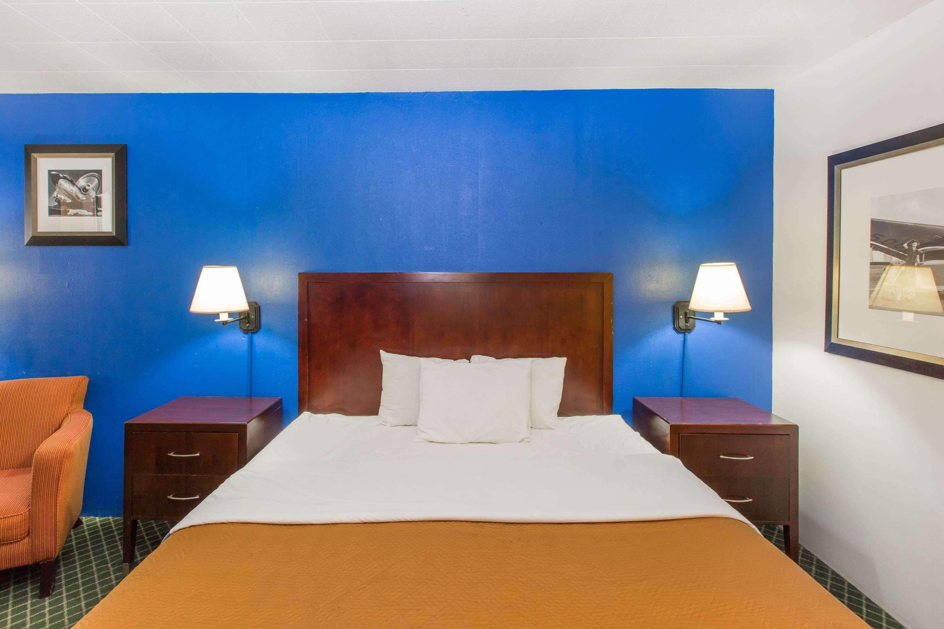 Travelodge By Wyndham Great Bend Luaran gambar