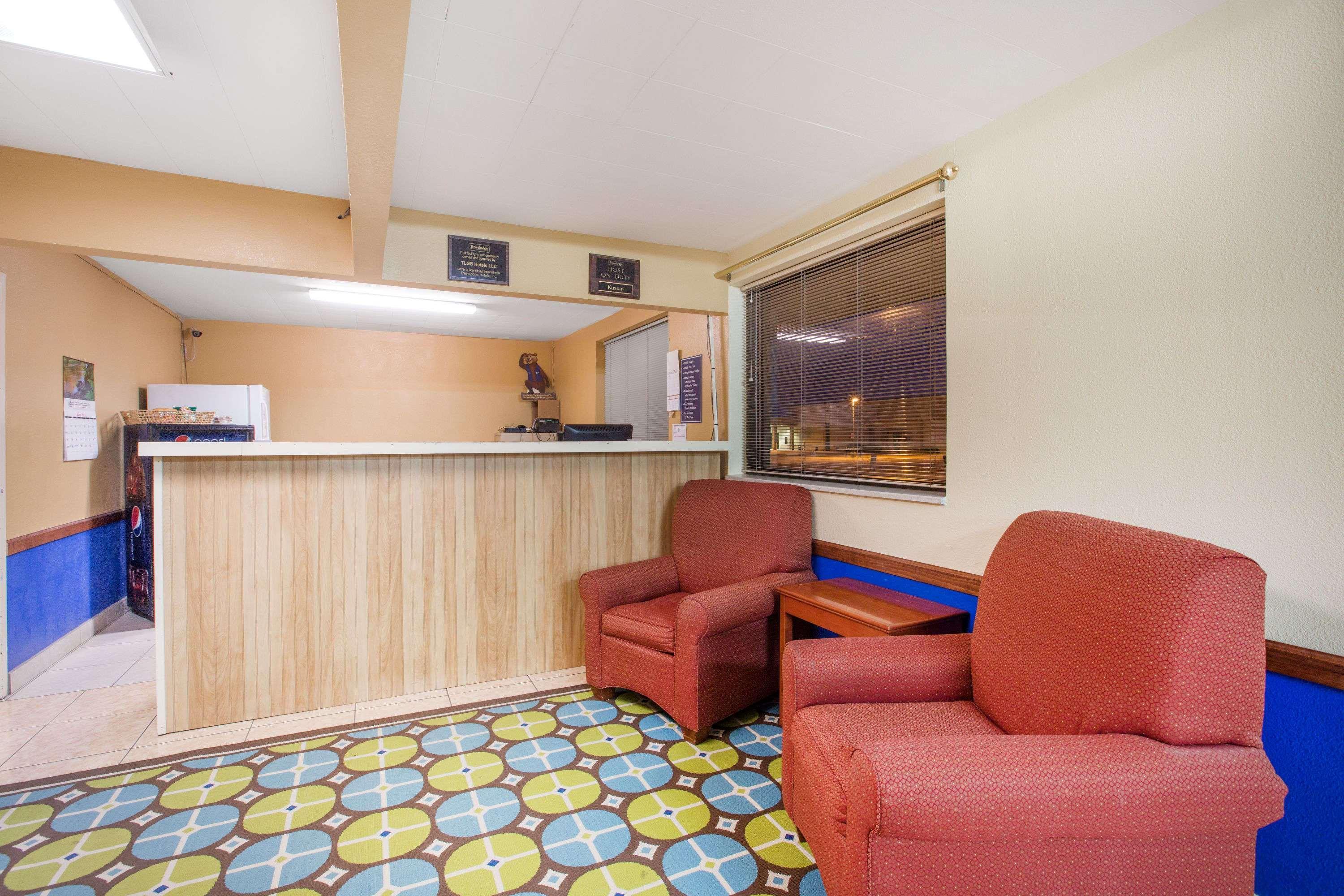 Travelodge By Wyndham Great Bend Luaran gambar